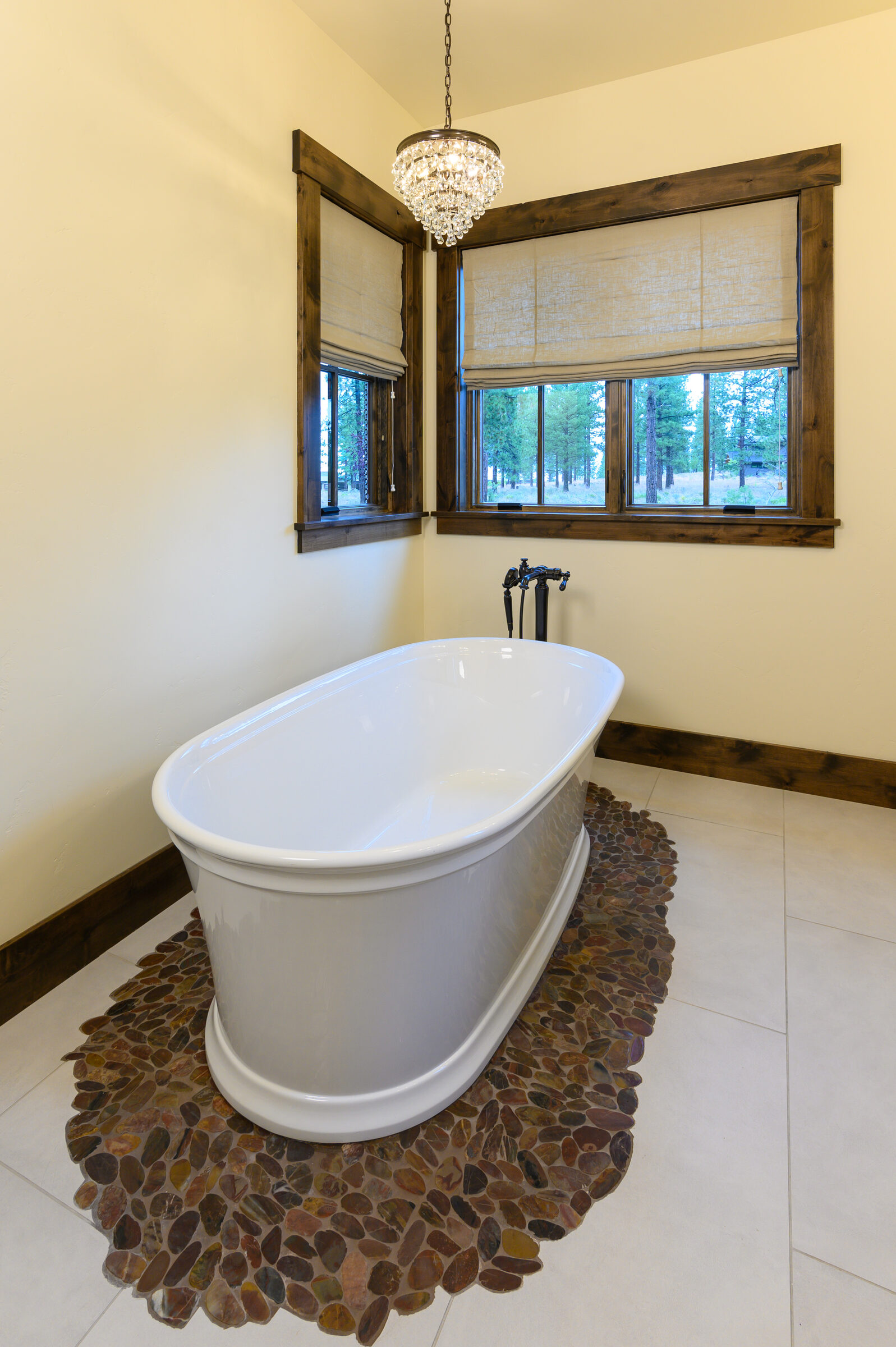 Golden Mantle master bath with stand-alone tub, Bend Oregon